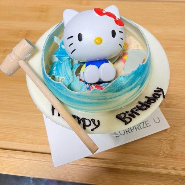 Hello Kitty 星球扑扑蛋糕